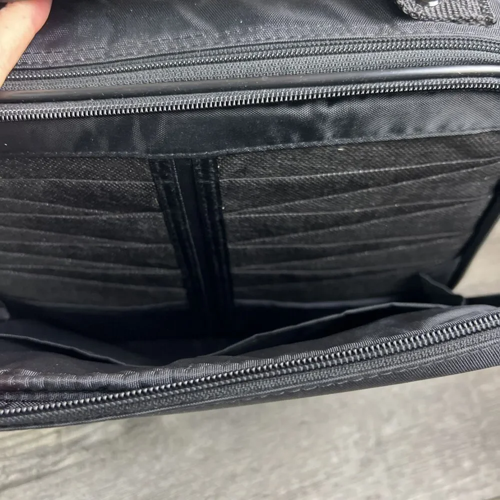 Targus DVD401-10 Travel Electronics/Personal Item Carrying Case Water Resistant